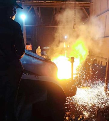 An toàn lò nóng chảy cảm ứng điện Độ tin cậy Hiệu quả tiết kiệm năng lượng &gt; 95% yếu tố điện